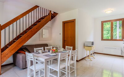 Alloggio:&nbsp;Borgo Castello 150.2