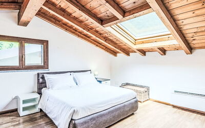 Alloggio:&nbsp;Borgo Castello 150.4