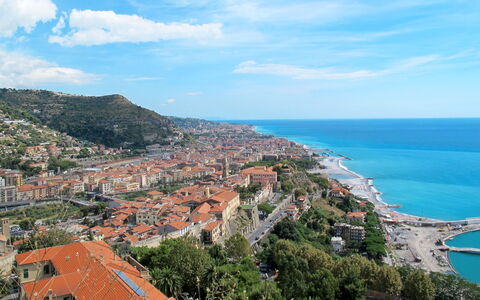 Ventimiglia 633: Cielo, Nube, Costruzione, Acqua, Giorno, Blu, Natura, Azzurro, Albero, Pianta