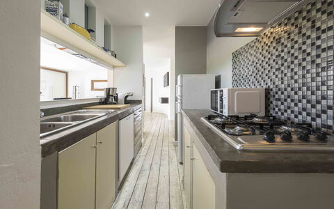 Casina Dell'acquaborra: Cucina, Controsoffitto, Elettrodomestico Da Cucina, Interior Design, Parete, Cucina Stufa, Apparecchio Major, Pavimentazione, Soffitto, Legna