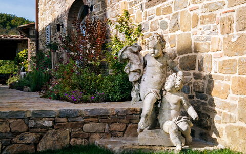Villa Castiglioni: Pianta, Costruzione, Foglia, Natura, Vegetazione, Erba, Scultura, Parete, Albero, Brick