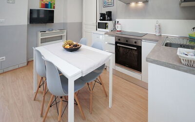 Alloggio:&nbsp;Grigio 150.1
