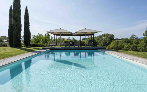 Villa Dell'acquaborra: Blu, Acqua, Piscina, Shade, Mobili Da Esterno, Ricorrere, Eco Hotel, Landscaping, Riflessione, Reflecting Pool
