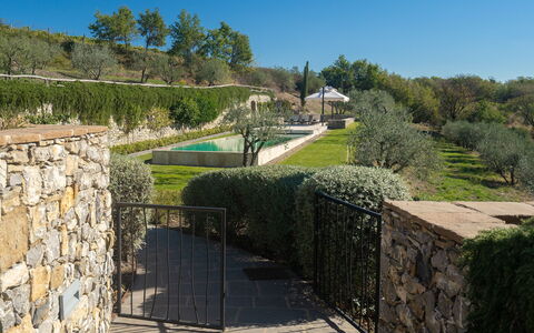 Villa Dorothea: Cielo, Pianta, Proprietà, Albero, Lotto, Paesaggio Naturale, Erba, Costruzione, Paesaggio, Graminacee