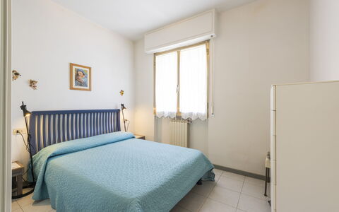 Casa Marina: Mobilia, Costruzione, Comfort, Finestra, Letto, Legna, Interior Design, Porta, Pavimento