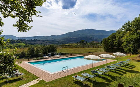 Palazzo Bello: Montagna, Collina, Piscina, Catena Montuosa, Mobili Da Esterno, Eco Hotel, Agriturismo, Estate, Ricorrere, Hacienda