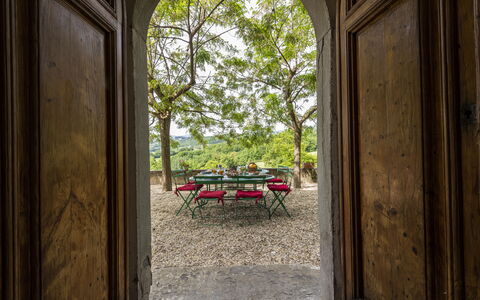 Villa Vigliano: Costruzione, Pianta, Foglia, Legna, Shade, Architettura, Albero, Tinte E Ombre, Paesaggio, Erba