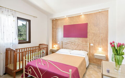 Villa Käthe Con Piscina Privata: Mobilia, Costruzione, Comfort, Legna, Tessile, Pianta, Interior Design, Illuminazione, Pavimentazione, Telaio Del Letto