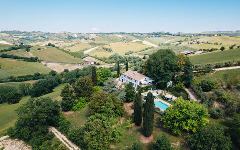 Villa La Picena: Zona Residenziale, Casa, Estate, Casa, Piscina, Insediamento Umano, Villa, Dimora, Hacienda, Villetta