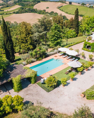 Villa La Picena: Estate, Piscina, Giardino, Hacienda, Villa, Dimora, Ricorrere, Landscaping, Cortile, Agriturismo