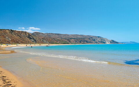 Villa Girgenti: Acqua, Cielo, Risorse Idriche, Ecoregione, Nube, Montagna, Blu, Spiaggia, Azzurro, Paesaggio Naturale