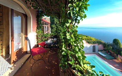 villa-della-sirene-taormina-piscina-balcone