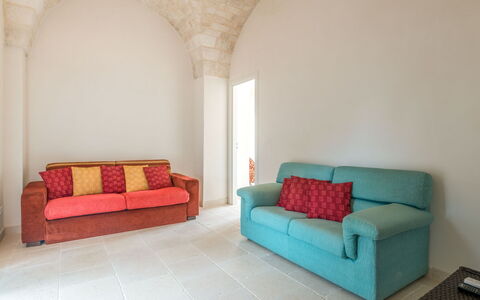 Bianco Trullo: Mobilia, Proprietà, Divano, Legna, Interior Design, Pavimentazione, Comfort, Pavimento, Soggiorno, Parete