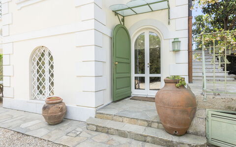 La Villetta: Costruzione, Proprietà, Finestra, Pianta, Canna, Vaso Di Fiori, Muratura, Porta, Brick, Legna