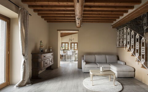 Casa San Piero: Finestra, Legna, Cornice, Costruzione, Interior Design, Pavimento, Soggiorno, Pavimentazione, Finestra Cieca, Sedia
