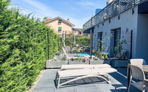 Imperia 388: Urban Design, Giardino, Mobili Da Esterno, Shade, Landscaping, Cortile, Cortile, Eco Hotel, Balcone, Backyard