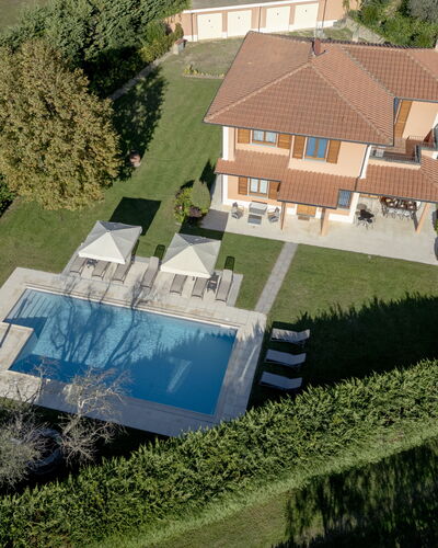 Villino Setteponti: Piscina, Zona Residenziale, Casa, Casa, Tetto, Estate, Ricorrere, Insediamento Umano, Prato, Villa