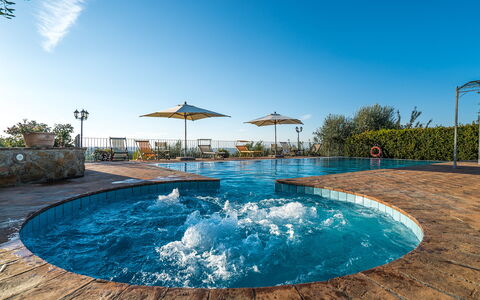 Villa i Colli: Acqua, Nube, Cielo, Pianta, Piscina, Azzurro, Albero, Paesaggio Naturale, Shade, Aqua