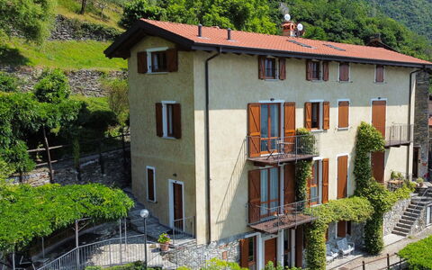 Bellano 16: Tavola, Cielo, Tavolo, Proprietà, Pianta, Mobilia, Costruzione, Nube, Dishware, Tazza