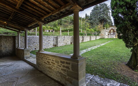 Villa Torreone: Pianta, Proprietà, Albero, Shade, Costruzione, Legna, Erba, Immobiliare, Paesaggio, Villetta