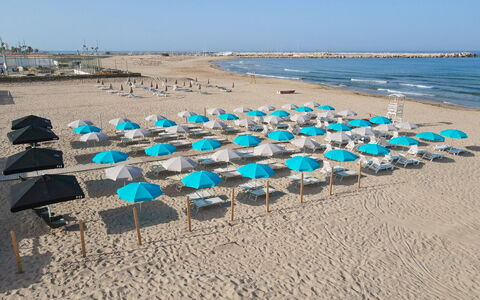 Baraka Apartments: Blu, Corpo D'Acqua, Mobili Da Esterno, Spiaggia, Ombrello, Shade, Mare, Riva, Costa, Sabbia