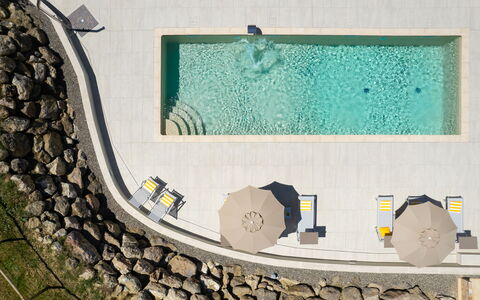 Villa Noemi: Azzurro, Costruzione, Font, Acqua, Urban Design, Rettangolo, Facciata, Gas, Arte