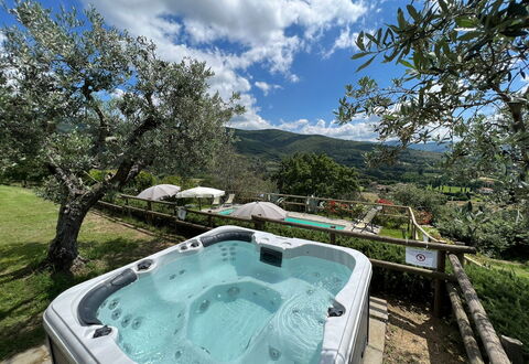 Villa Patrizia: Nube, Pianta, Acqua, Cielo, Natura, Botanica, Albero, Piscina, Paesaggio Naturale