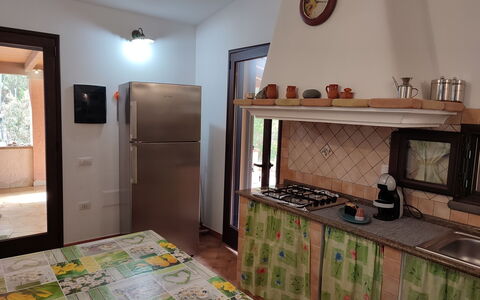 Relax: Proprietà, Legna, Finestra, Interior Design, Cornice, Orologio, Costruzione, Cabinetry, Pavimento, Porta