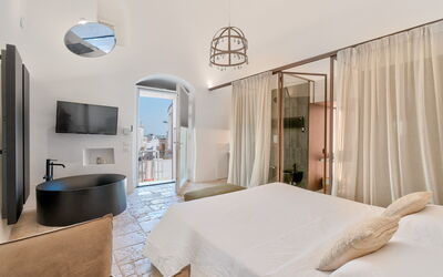 Arya Nobile Dimora: Mobilia, Costruzione, Proprietà, Cabinetry, Comfort, Legna, Interior Design, Telaio Del Letto, Pavimento, Lampada