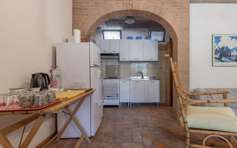 Casa Tramonti: Cabinetry, Mobilia, Proprietà, Costruzione, Tavolo, Controsoffitto, Legna, Elettrodomestico Da Cucina, Interior Design, Cucina