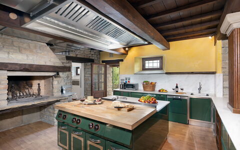 Villa Torre Delle Rose - Firenzuola, Private Pool,: Cabinetry, Controsoffitto, Proprietà, Mobilia, Tavolo, Costruzione, Cucina, Legna, Cucina Stufa, Cappa Di Aspirazione