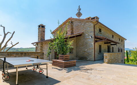 Villa Torre Delle Rose - Firenzuola, Private Pool,: Cielo, Pianta, Costruzione, Tavolo, Casa, Mobili Da Esterno, Porta, Villetta, Legna, Finestra