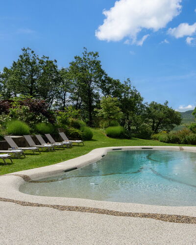 Villa Torre delle Rose: Nube, Acqua, Cielo, Pianta, Risorse Idriche, Proprietà, Paesaggio Naturale, Albero, Piscina, Paesaggio