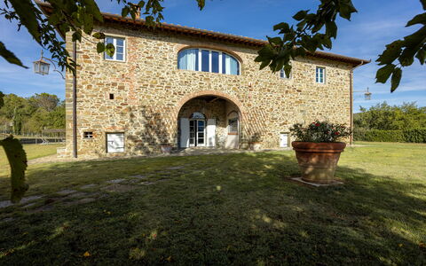 Villa Leopolda Selvarella: Arbusto, Estate, Agriturismo, Villetta, Giardino, Prato, Landscaping, Cortile, Hacienda, Villa