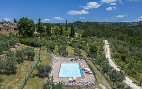Casa Anita - Castellina In Chianti - Granaio, Tosc: Pianta, Nube, Cielo, Proprietà, Albero, Lotto, Urban Design, Biome, Paesaggio, Immobiliare