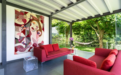 Luxury Green Marignana Villa, Versilia, Pool, Ac,: Proprietà, Mobilia, Divano, Pianta, Interior Design, Decorazione, Soggiorno, Shade, Comfort, Parete
