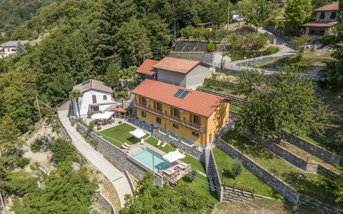 Casa Aurora - Recco, Liguria: Costruzione, Proprietà, Pianta, Finestra, Albero, Lotto, Urban Design, Casa, Quartiere, Zona Residenziale