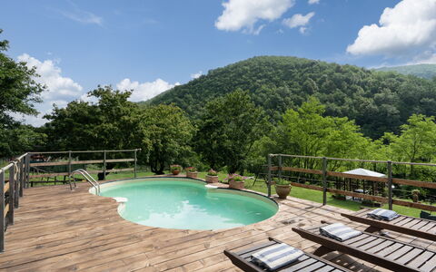Locanda Di Alberi Without Kitchen: Nube, Acqua, Cielo, Risorse Idriche, Proprietà, Piscina, Montagna, Corpo D'Acqua, Albero, Paesaggio Naturale