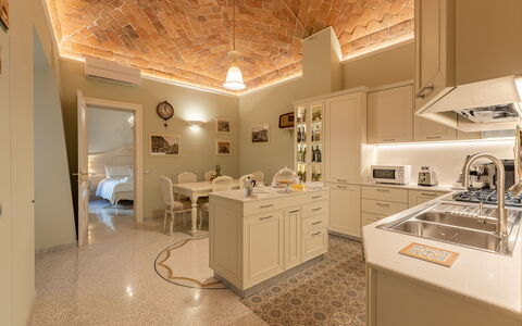 Charming Apartment Cartoni - Città Della Pieve, Um: Proprietà, Mobilia, Cabinetry, Controsoffitto, Costruzione, Interior Design, Sedia, Pavimentazione, Pavimento, Cucina