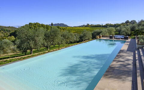 Villa Bartolomeo: Acqua, Cielo, Pianta, Piscina, Natura, Albero, Shade, Corpo D'Acqua, Paesaggio Naturale, Rettangolo