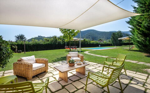 Le Vigne 4: Mobilia, Proprietà, Pianta, Tavolo, Cielo, Sedia, Albero, Shade, Mobili Da Esterno, Interior Design