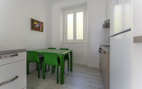 A Due Passi da Camogli 2, Seaview, Wifi: Mobilia, Tavolo, Finestra, Costruzione, Legna, Interior Design, Casa, Pavimentazione, Pavimento, Immobiliare