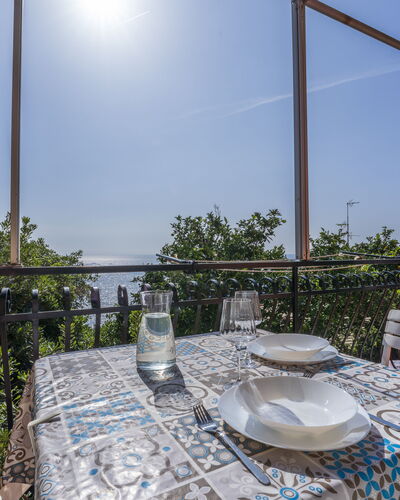 A Due Passi da Camogli 2, Seaview, Wifi: Tavolo, Cielo, Mobilia, Proprietà, Pianta, Tavola, Sedia, Finestra, Azzurro, Costruzione