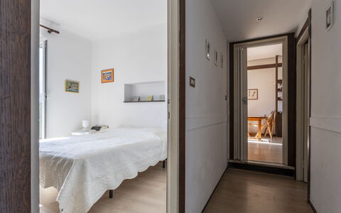 A Due Passi da Camogli, Seaview with Terrace, Wifi: Legna, Porta, Pavimento, Costruzione, Pavimentazione, Immobiliare, Latifoglie, Comfort, Shade