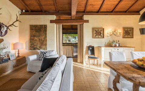 Casale Delle Papere, Pool, Romantic Holiday In Nep: Mobilia, Tavolo, Legna, Cornice, Interior Design, Illuminazione, Soggiorno, Pavimento, Pavimentazione, Latifoglie