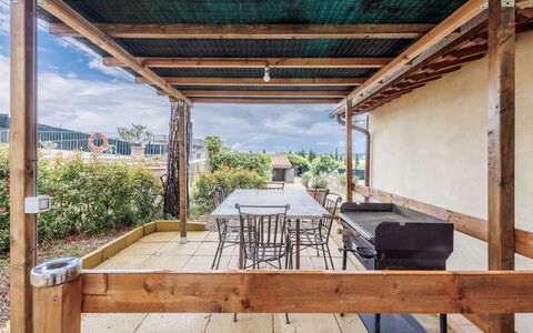 Anilde, Holiday Home with Pool, Wifi, Tuscany: Pianta, Cielo, Legna, Shade, Albero, Nube, Villetta, Portico, Fascio, Color Legno