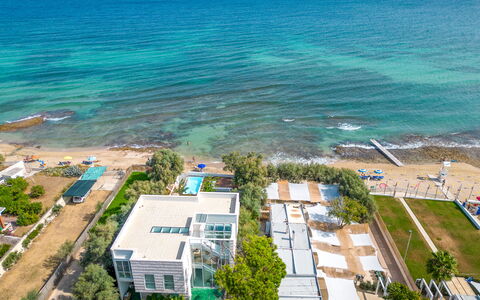 Villa Clementina: Acqua, Proprietà, Pianta, Cielo, Azzurro, Costruzione, Albero, Spiaggia, Costiera E Morfologie Oceanic, Urban Design