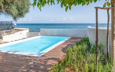 Villa Clementina: Acqua, Pianta, Cielo, Risorse Idriche, Proprietà, Piscina, Azzurro, Rettangolo, Albero, Shade