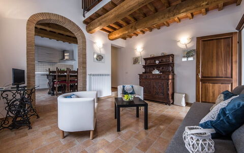 Villa Le Ripe Apartments - Gambassi Terme, Toscana: Mobilia, Proprietà, Tavolo, Divano, Costruzione, Comfort, Cornice, Pianta Della Casa, Interior Design, Architettura