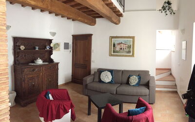 La Nonna - Villa le Ripe: Proprietà, Mobilia, Cornice, Comfort, Costruzione, Interior Design, Divano, Legna, Soggiorno, Illuminazione